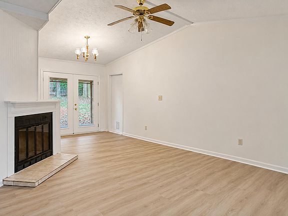 2nd image of 107 Hillside Dr
