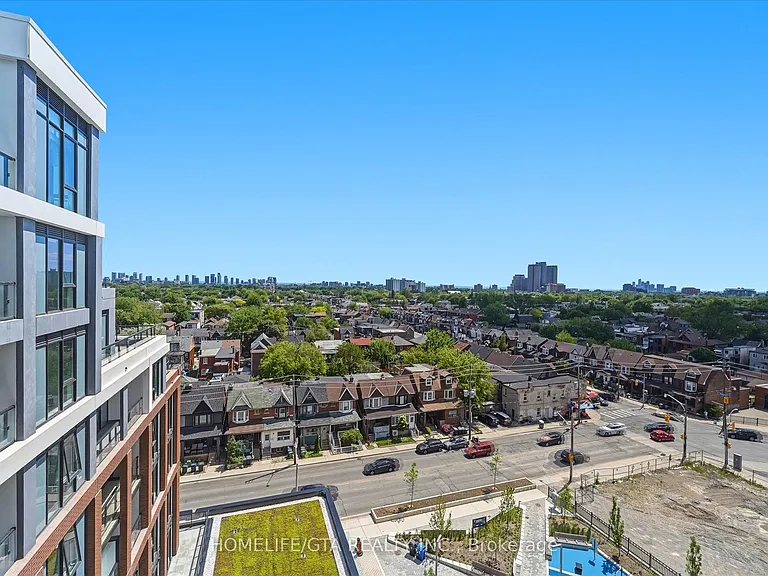858 Dupont St #802 — Photo 28