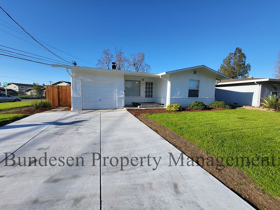 1st image of 98 Wilmington Dr