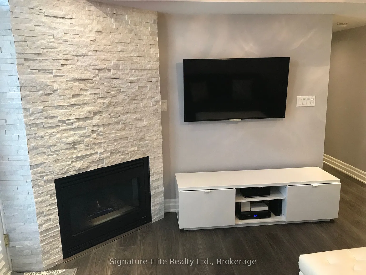 2 bed, $2,600 — Photo 2