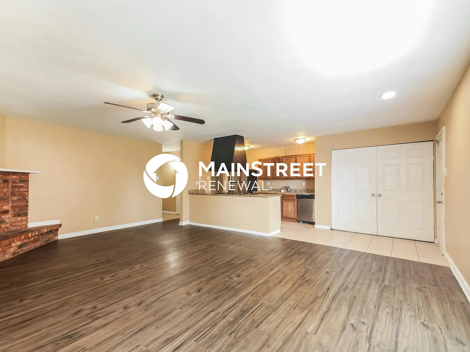 228 Rockcrest Dr — Photo 4