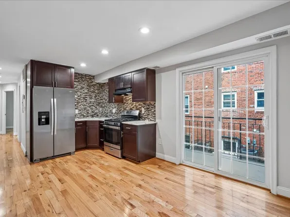 1 and 3 bedroom apartments with utilities