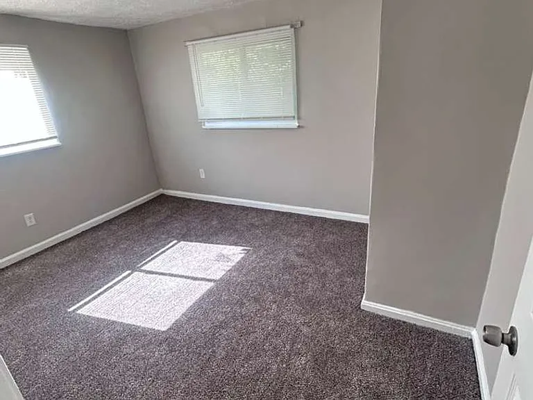 738 Adams St — Photo 6