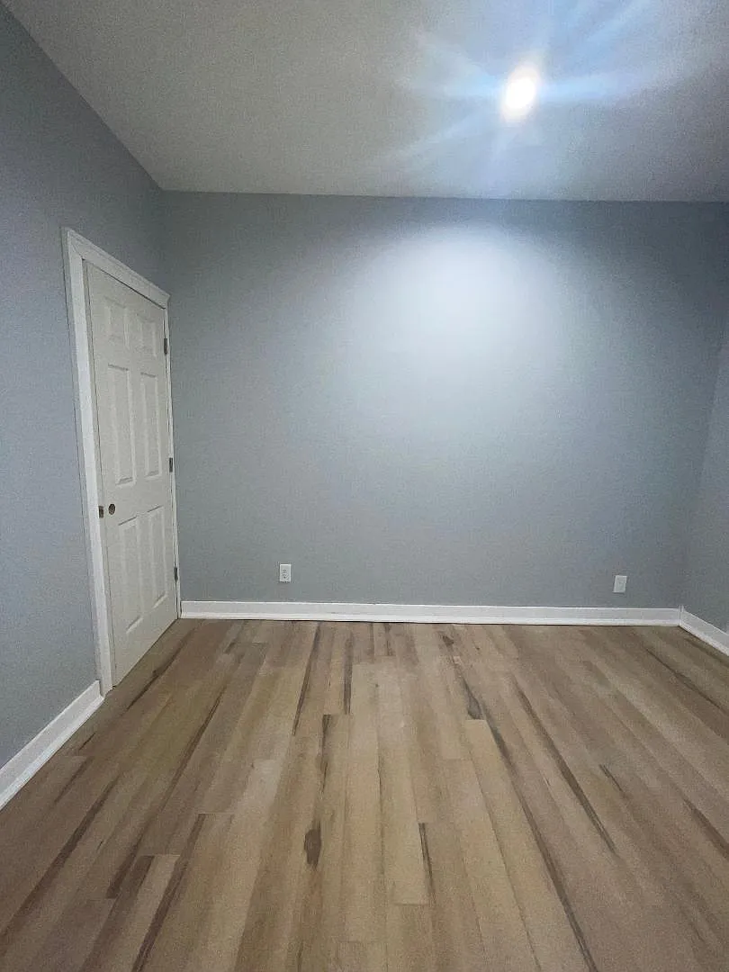 2 bed, 900 sqft, $1,100 — Photo 3