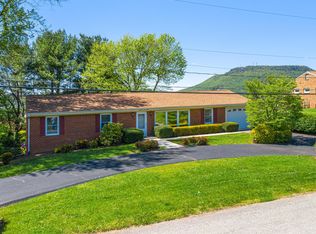 7412 Tinkerview Rd, Roanoke, VA 24019
