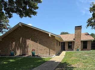 7 Yale Cir, Richardson, TX 75081