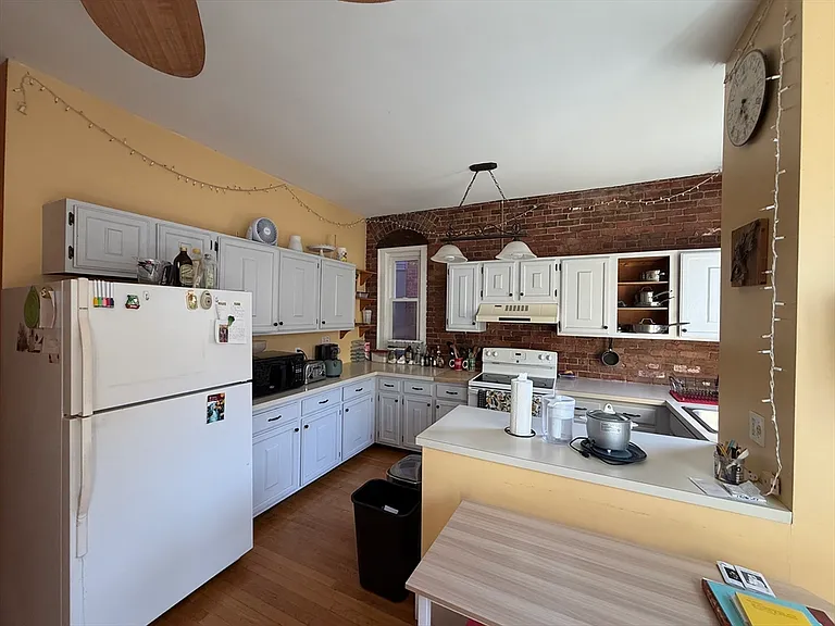 33 Kent St #3 — Photo 3