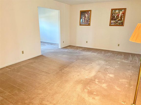 5th image of 46 Clearview Pl