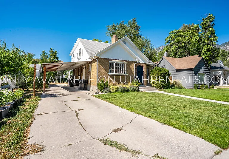 537 E 200 N Private Dm #1 — Photo 2