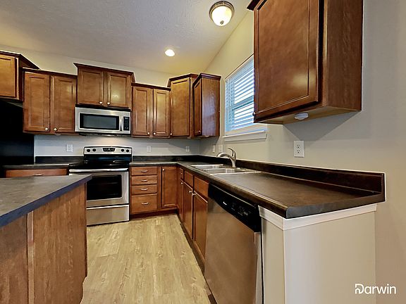 2nd image of 15338 Royal Grove Ct