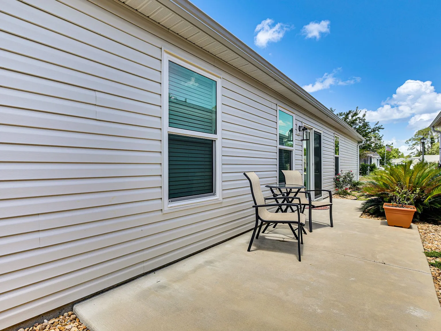 3 bed, 1440 sqft, $3,150 — Photo 4