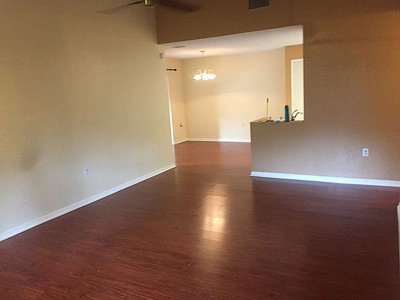 2nd image of 715 Highland Gardens Ln