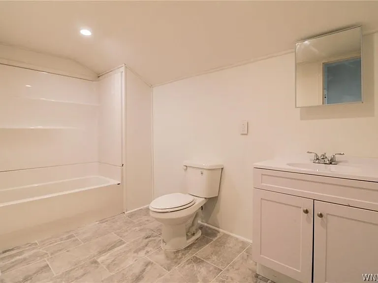 15634 Lakeshore Rd — Photo 18