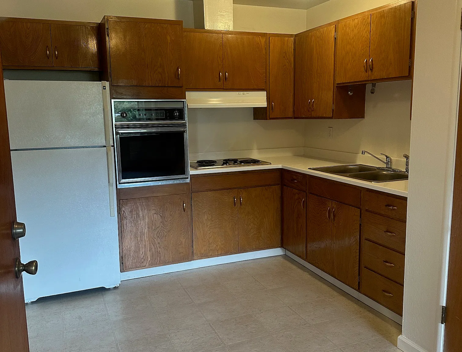2 bed, 652 sqft, $1,700 — Photo 2