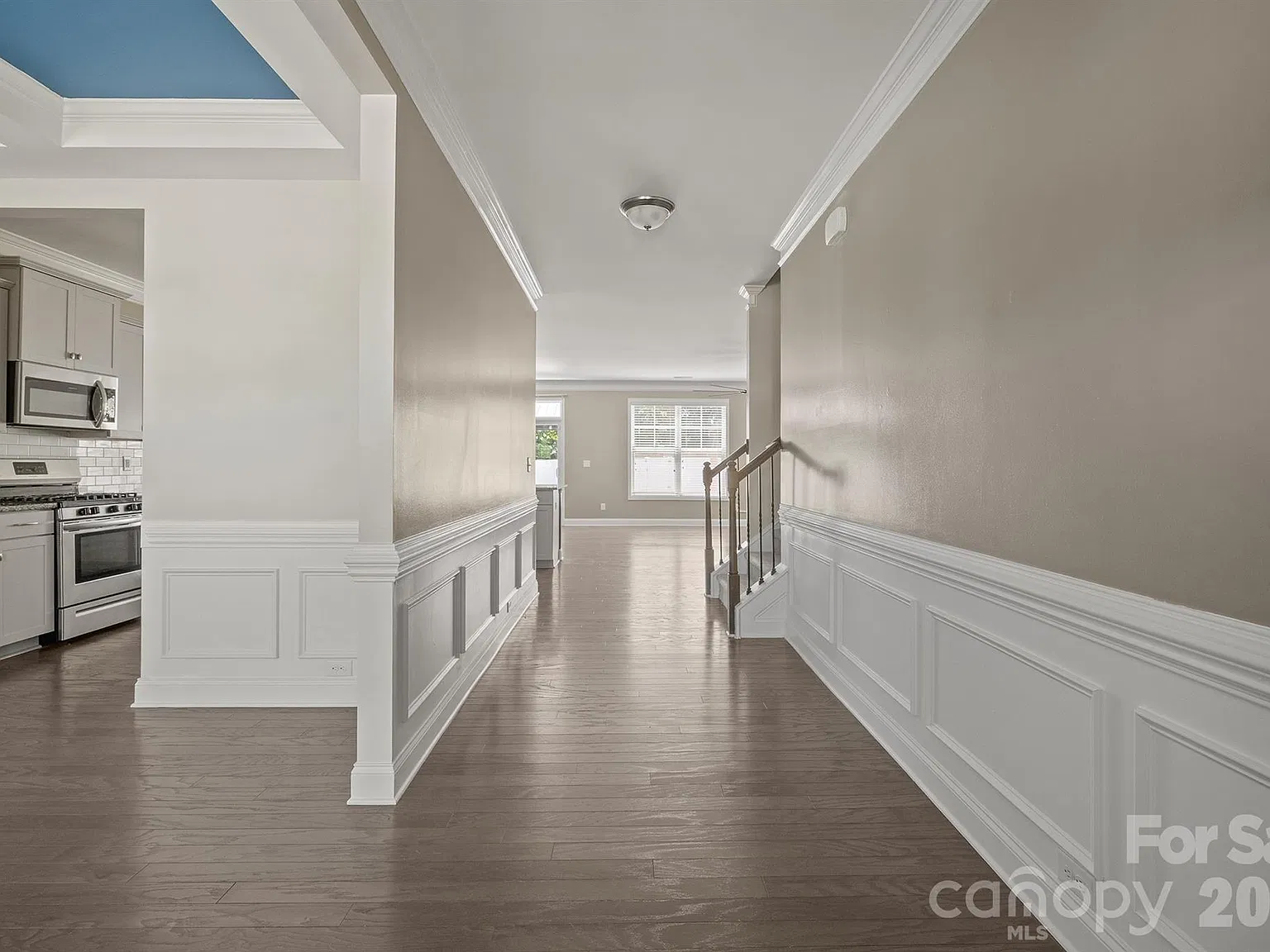 4 bed, 2804 sqft, $2,800 — Photo 4