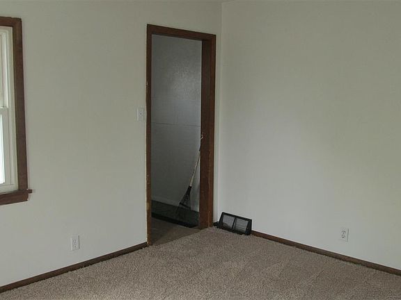 2nd image of 503 W Ewing Ave