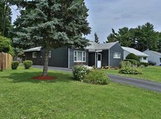 7 Arthur Dr, Albany, NY