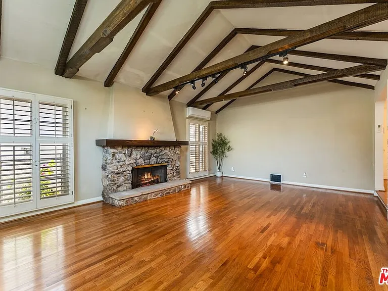 2940 Cardiff Ave — Photo 2