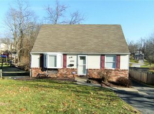 1099 Highfield Rd, Bethel Park, PA 15102