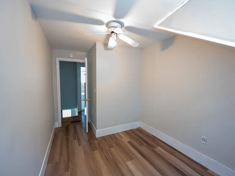 977 Riverside Dr #B — Photo 10