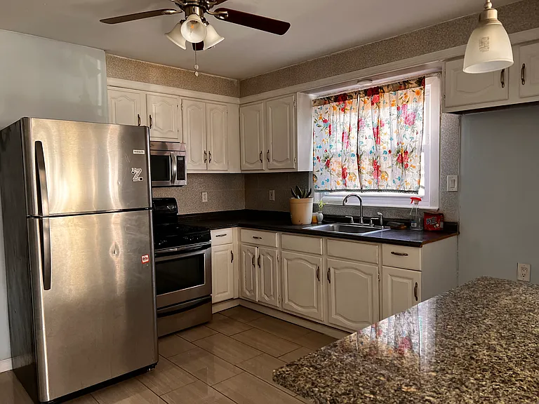 10 Prescott Ave — Photo 4