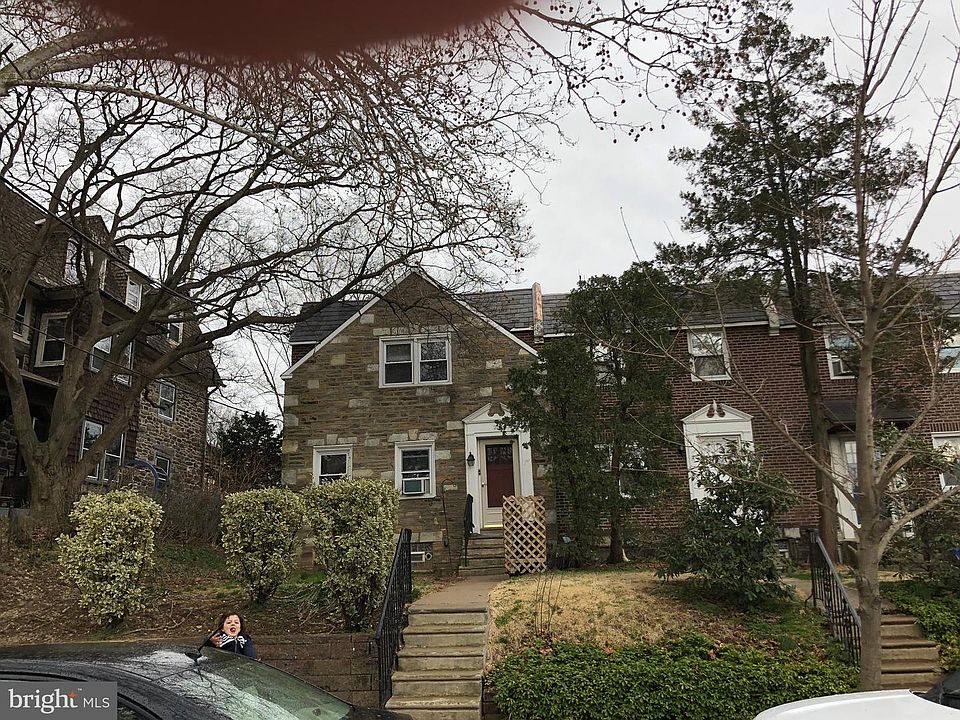 1st image of 20 E McPherson St
