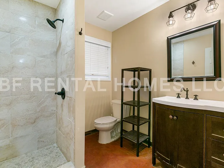 1040 N Arizona Ave — Photo 21