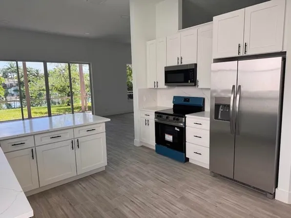 13377 NW 14th St, Pembroke Pines, FL 33028
