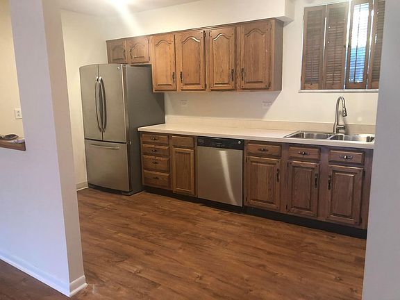 3rd image of 1391 Bluff Ave