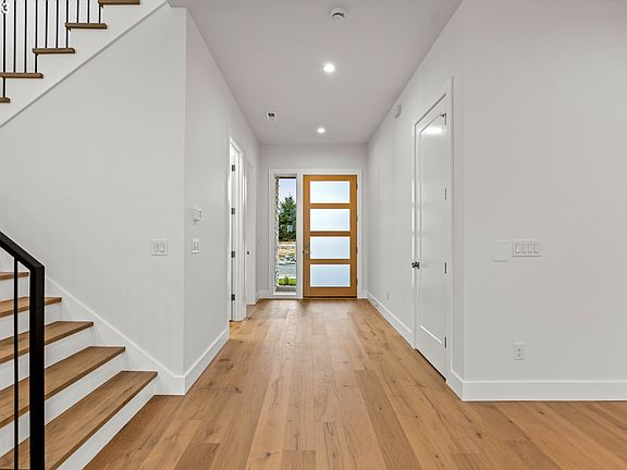 4th image of 16703 NE 82nd St