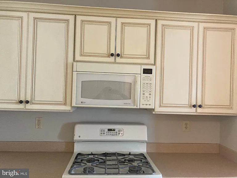 118 Madison Way — Photo 14