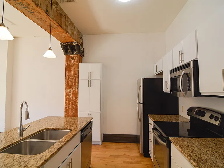 Bloc 12 Apartments — Photo 15