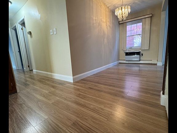 5th image of 449 Livermore Ave Floor 1