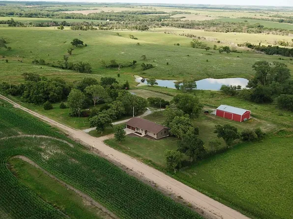 2340 Arrowhead Rd, Narka, KS 66960