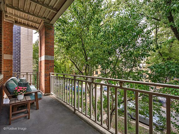 5th image of 1225 W Carmen Ave APT 2N