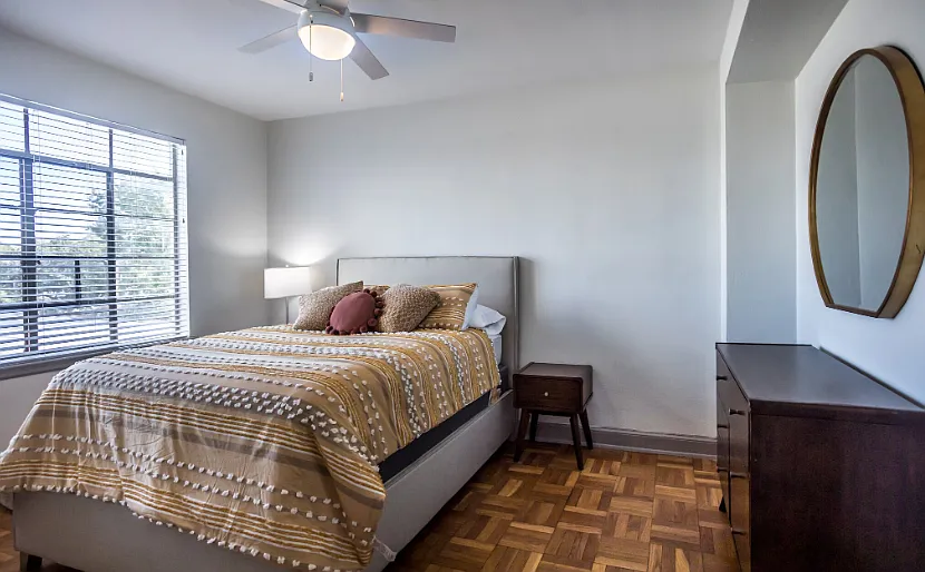 Kimbrough Tower Apartments — Photo 3