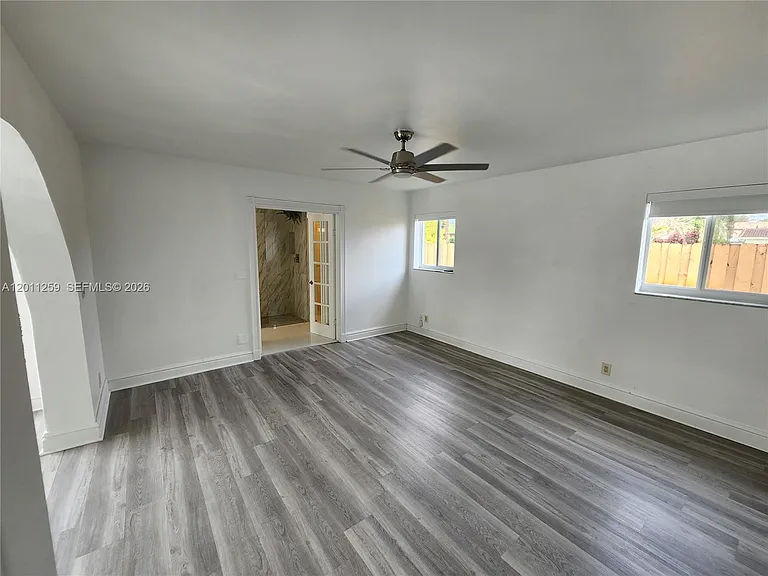 4233 S Jackson St — Photo 23