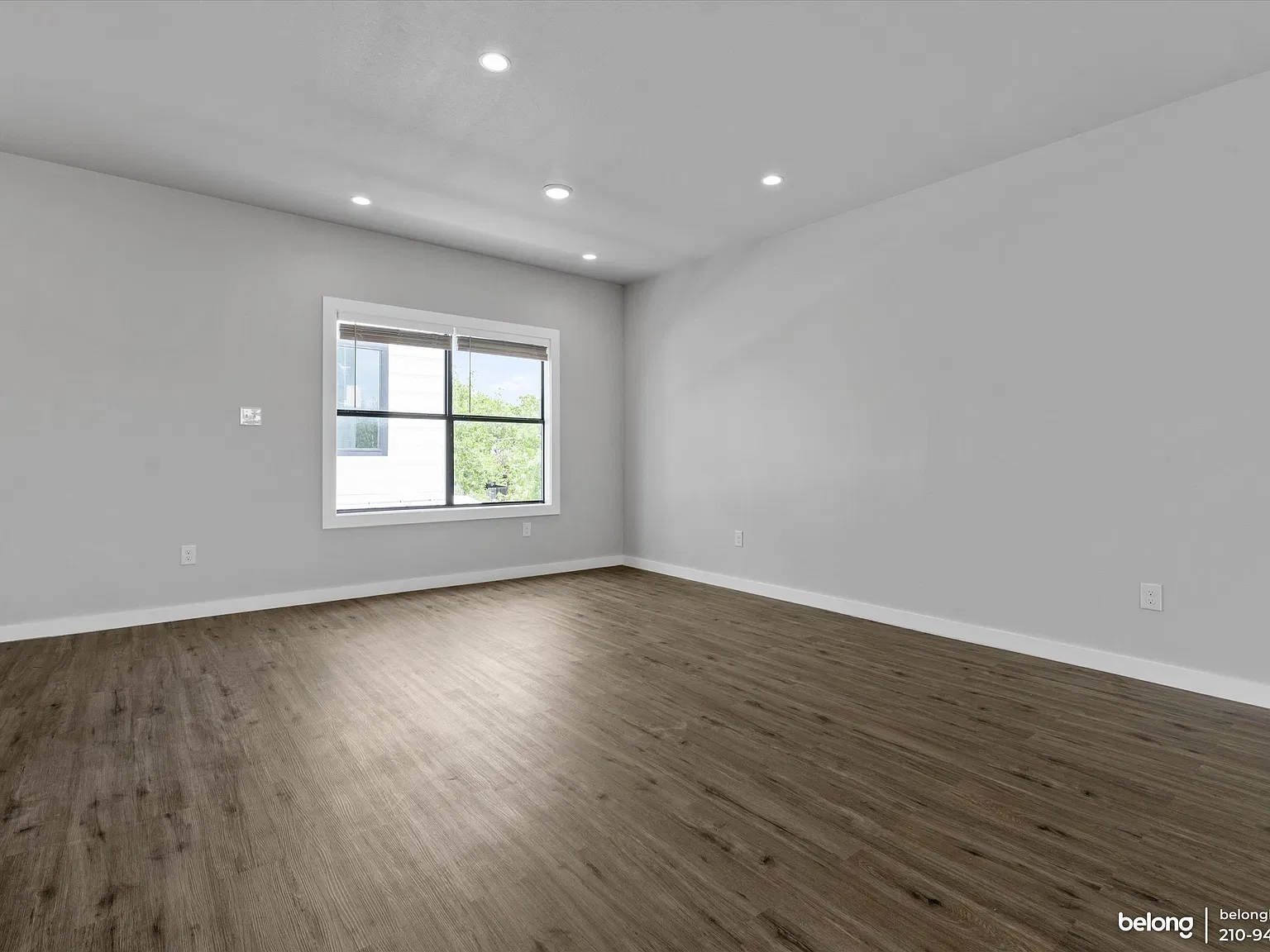 4 bed, 3.5 bath, 1936 sqft, $1,855 — Photo 2