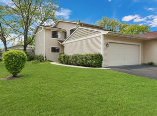 117 Lancaster Pl, Vernon Hills, IL 60061