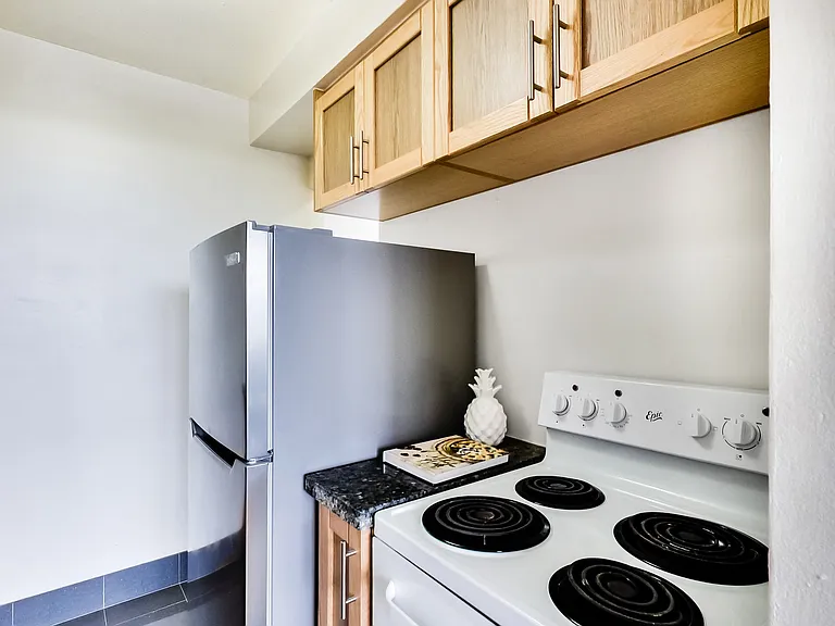 101 Cosburn Ave #104 — Photo 33