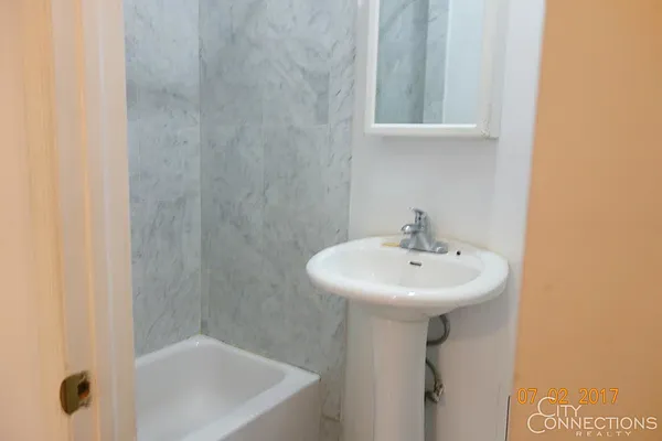 Rented by City Connections Realty | media 31