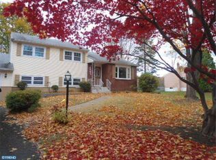 281 Daleview Dr, Yardley, PA 19067