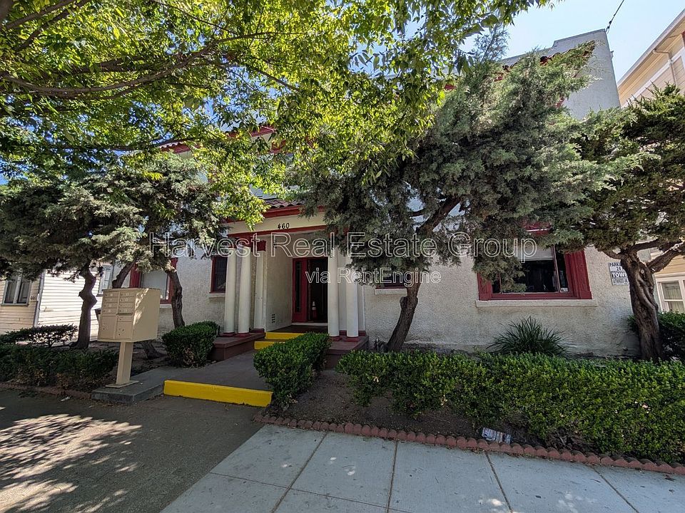 1st image of 460 S 6th St APT 3