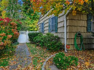 (Undisclosed Address), Huntington, NY 11743