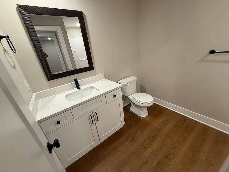 102 Poplar Ct — Photo 6