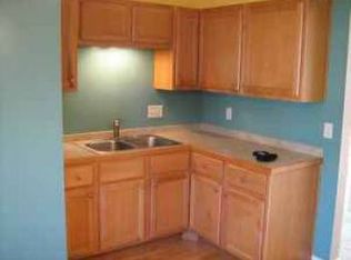 310 Center Ave APT 3, Sheboygan Fls, WI 53081