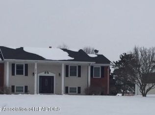 2455 Dennis Rd, Williamston, MI 48895