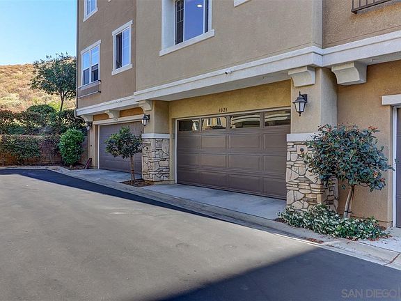 2nd image of 3026 Cole Grade Dr