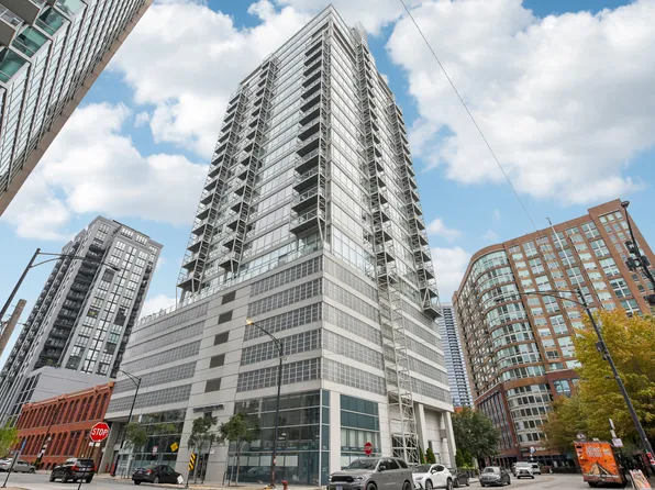 653 N Kingsbury St APT 2101, Chicago, IL 60654