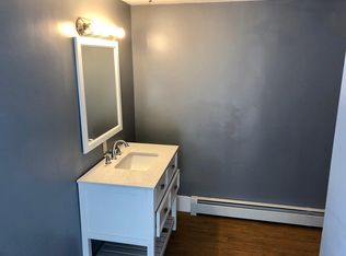 8 Summer St, Brewer, ME 04412